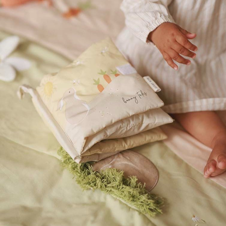 Avery Row | Fabric Book - Plumme Box